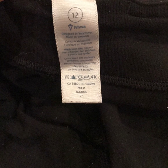 Black ivivva leggings size 12 REVERSIBLE - Picture 4 of 6